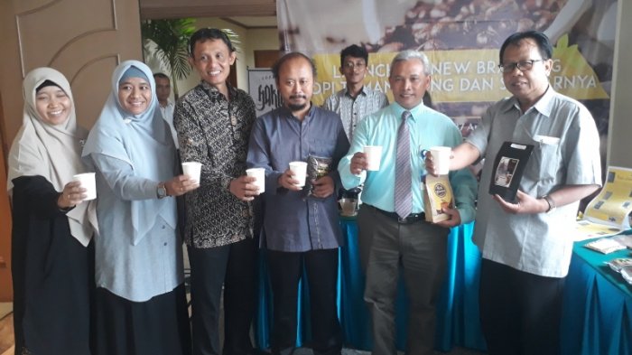 FACULTY OF AGRICULTURE SEBELAS MARET UNIVERSITY RESEARCHES THE AGRIBUSINESS DEVELOPMENT OF COFFEE IN TEMANGGUNG REGENCY